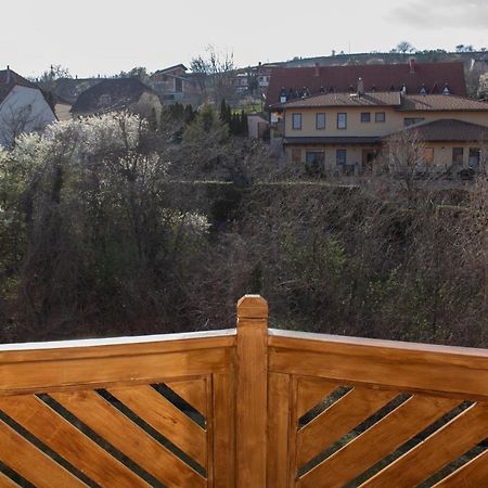 Csalogany Apartman Apartment Szekszárd Екстериор снимка