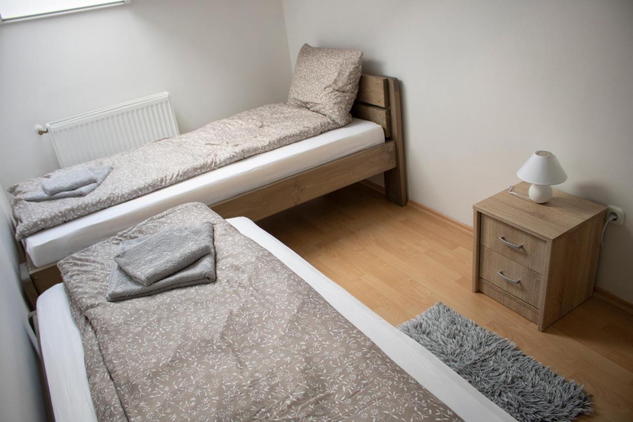 Csalogany Apartman Apartment Szekszárd Екстериор снимка