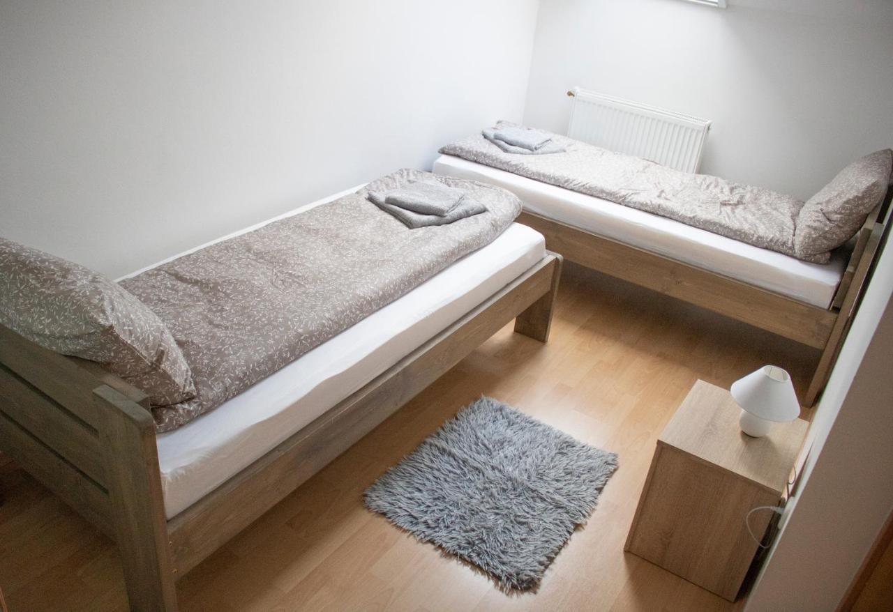Csalogany Apartman Apartment Szekszárd Екстериор снимка