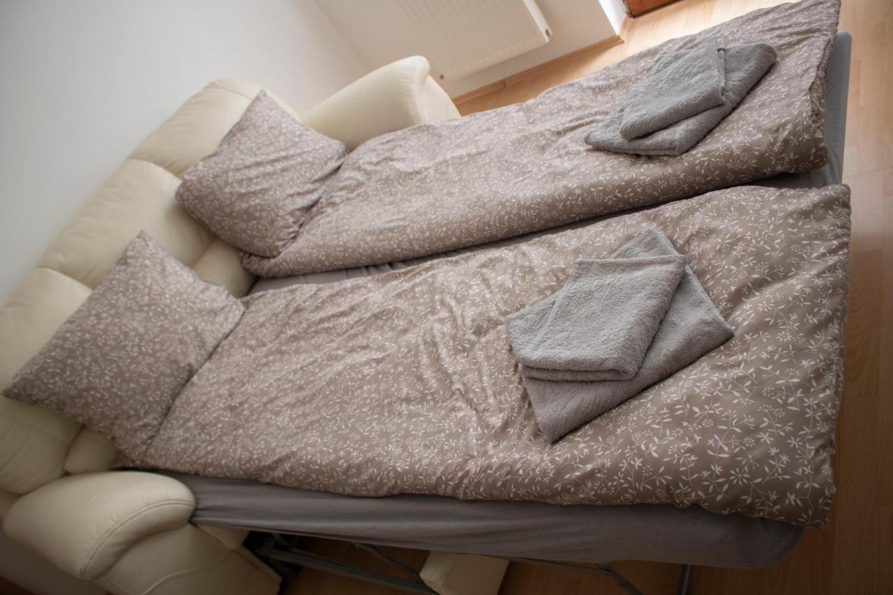 Csalogany Apartman Apartment Szekszárd Екстериор снимка
