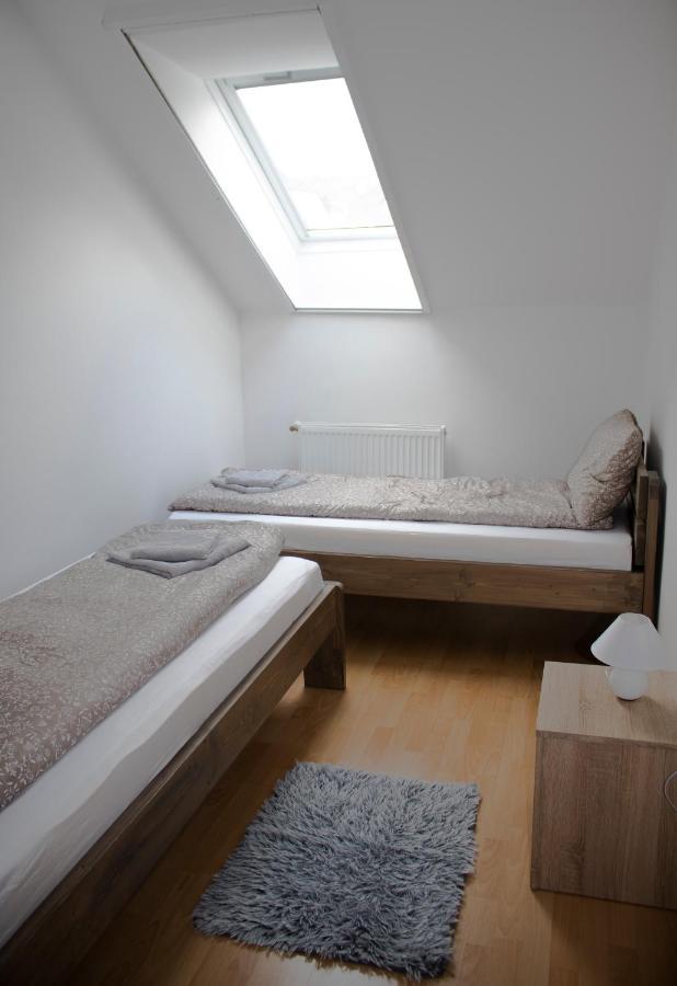 Csalogany Apartman Apartment Szekszárd Екстериор снимка
