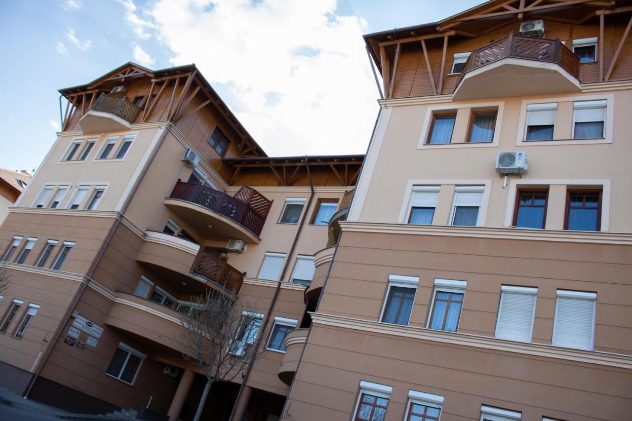 Csalogany Apartman Apartment Szekszárd Екстериор снимка